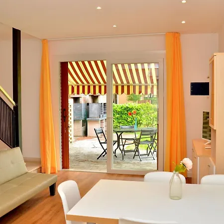 Вілла Comfortable For 6 Guests - Beahost Бібіоне