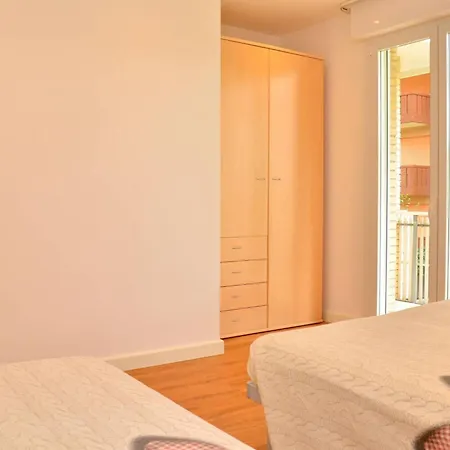 Comfortable For 6 Guests - Beahost *