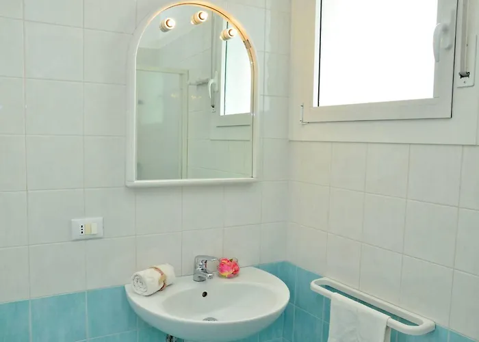 Comfortable For 6 Guests - Beahost Villa Bibione