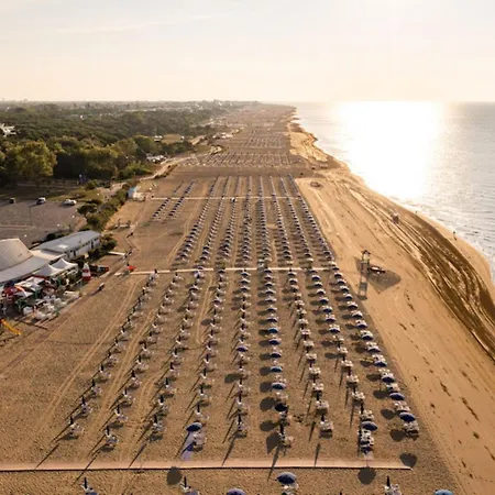 Villa Comfortable For 6 Guests - Beahost