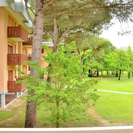 Comfortable For 6 Guests - Beahost Villa Bibione