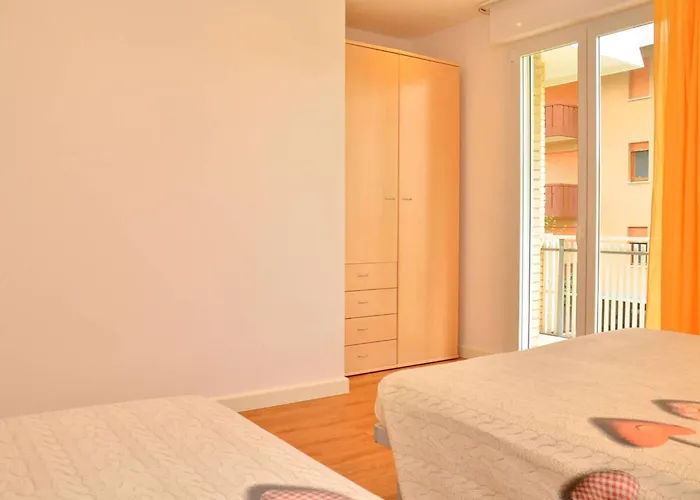 Comfortable For 6 Guests - Beahost *